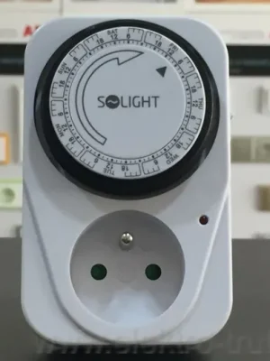 SOLIGHT DT02 časovač týdenní s vypínačem do zásuvky Cenový Hit
