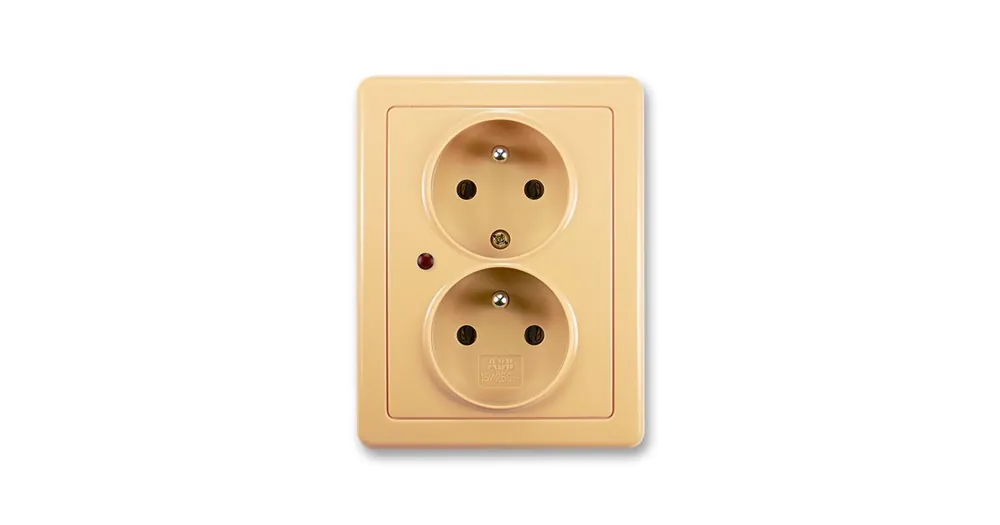 ABB 5592G-C02349 D1 Swing® Zásuvka dvojnásobná s ochrannými kolíky, s ochranou před přepětím, béžová Tovární Cena
